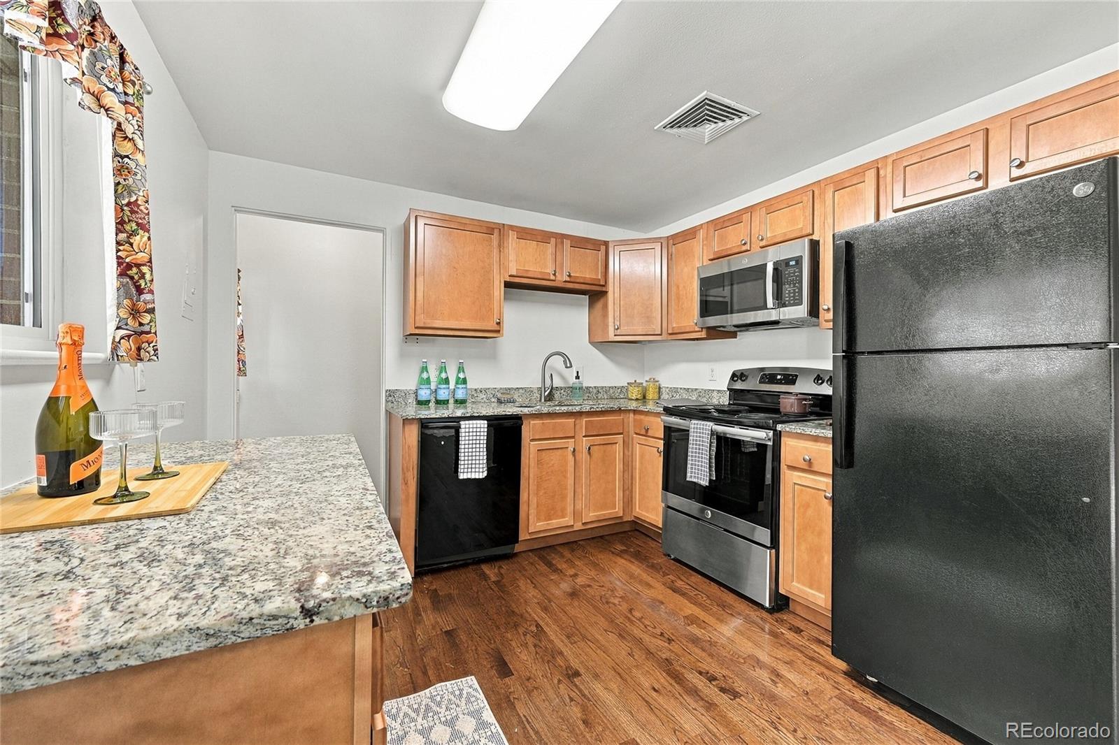 MLS Image #7 for 1309  douglas drive,denver, Colorado