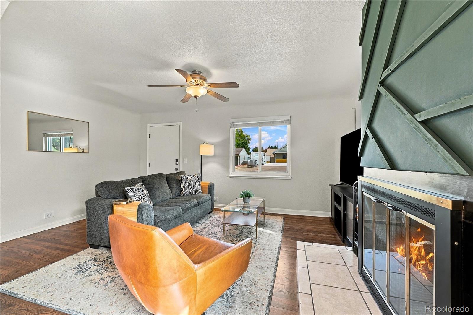 MLS Image #3 for 2345  galena street,aurora, Colorado