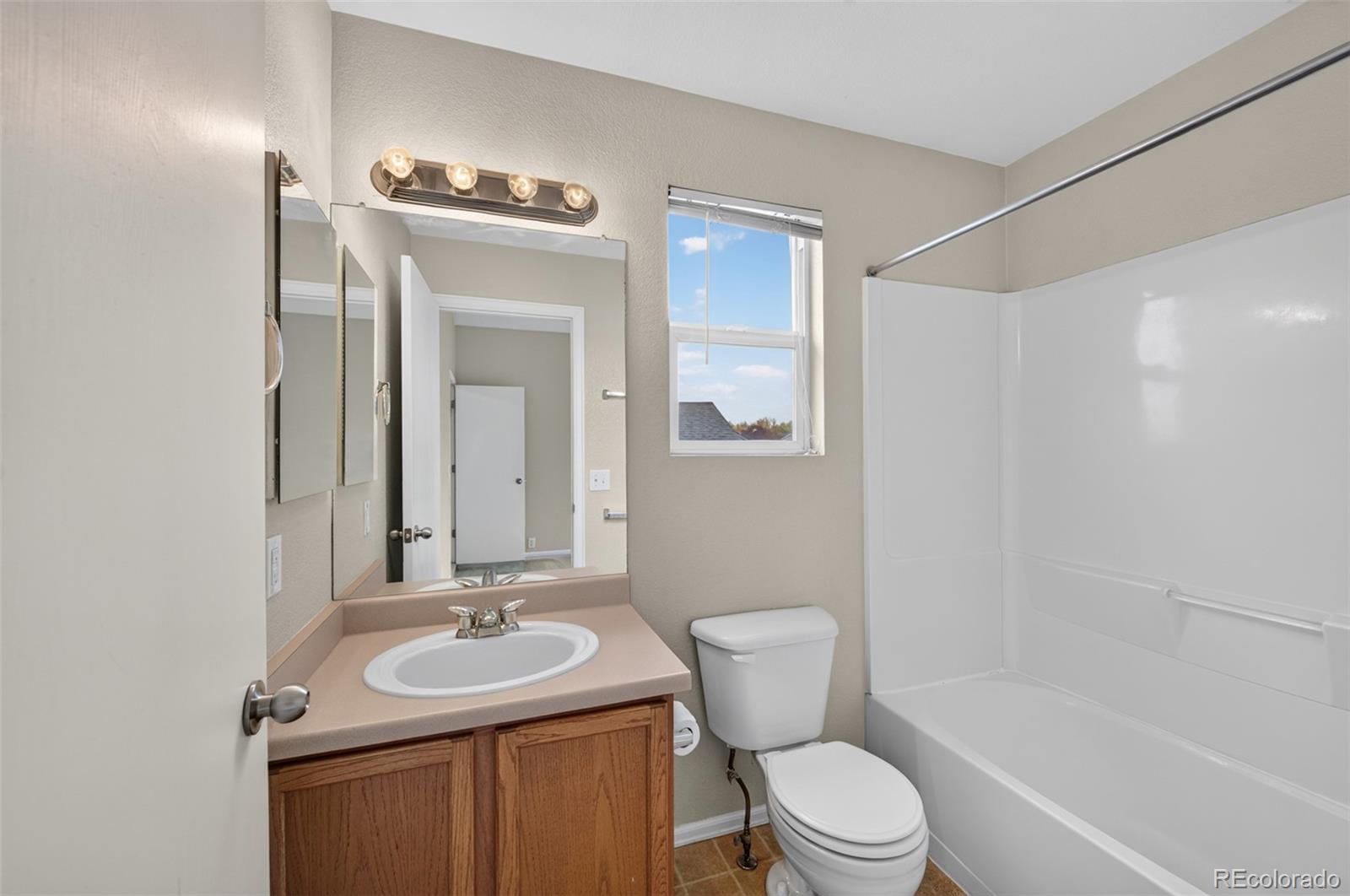 MLS Image #13 for 5933 e 113th avenue,thornton, Colorado