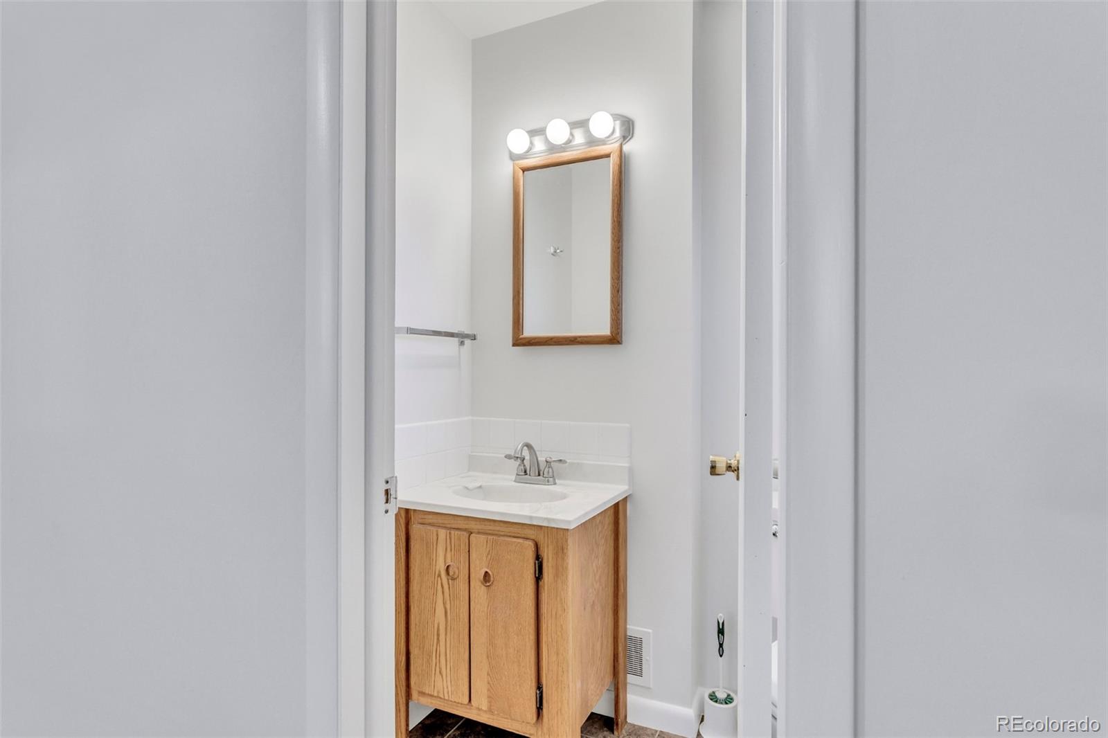 MLS Image #17 for 3391 w aksarben avenue,littleton, Colorado