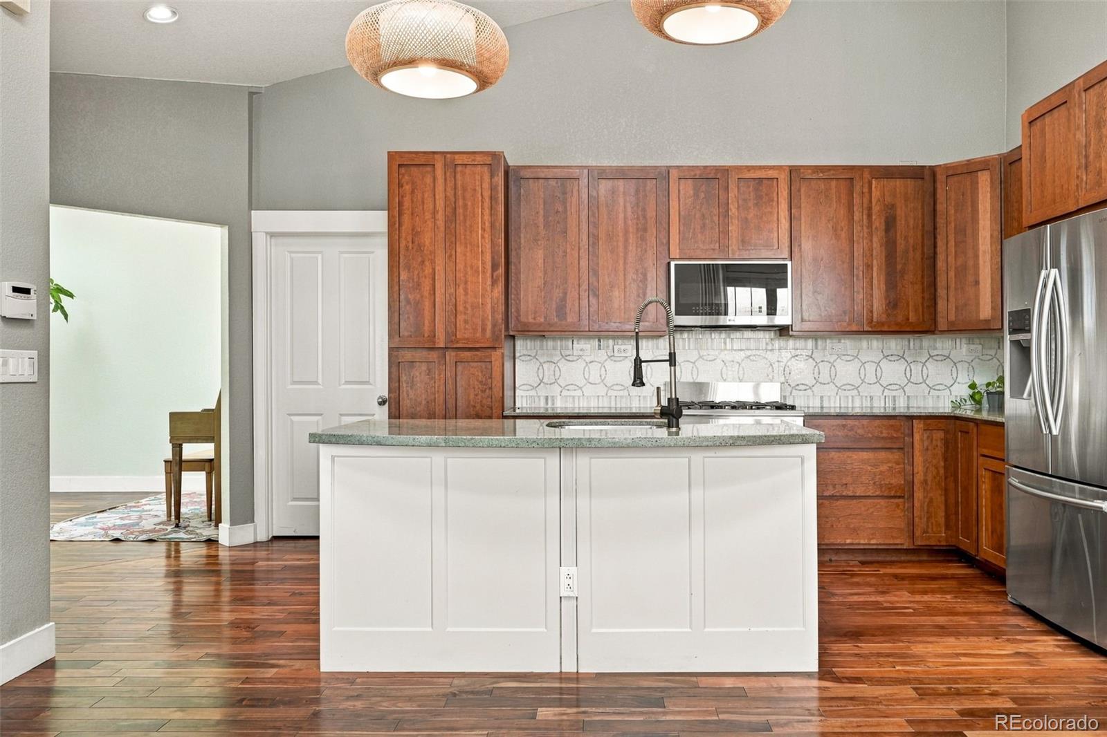 MLS Image #14 for 3577 n boston street,denver, Colorado