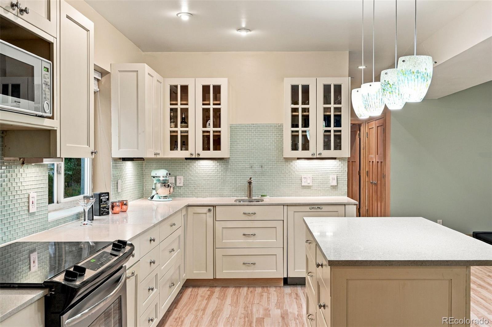 MLS Image #33 for 3577 n boston street,denver, Colorado
