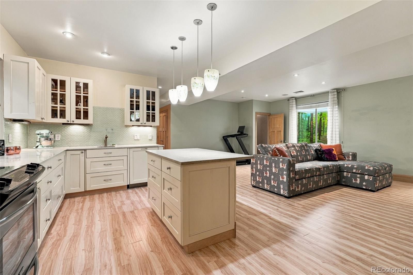 MLS Image #38 for 3577 n boston street,denver, Colorado
