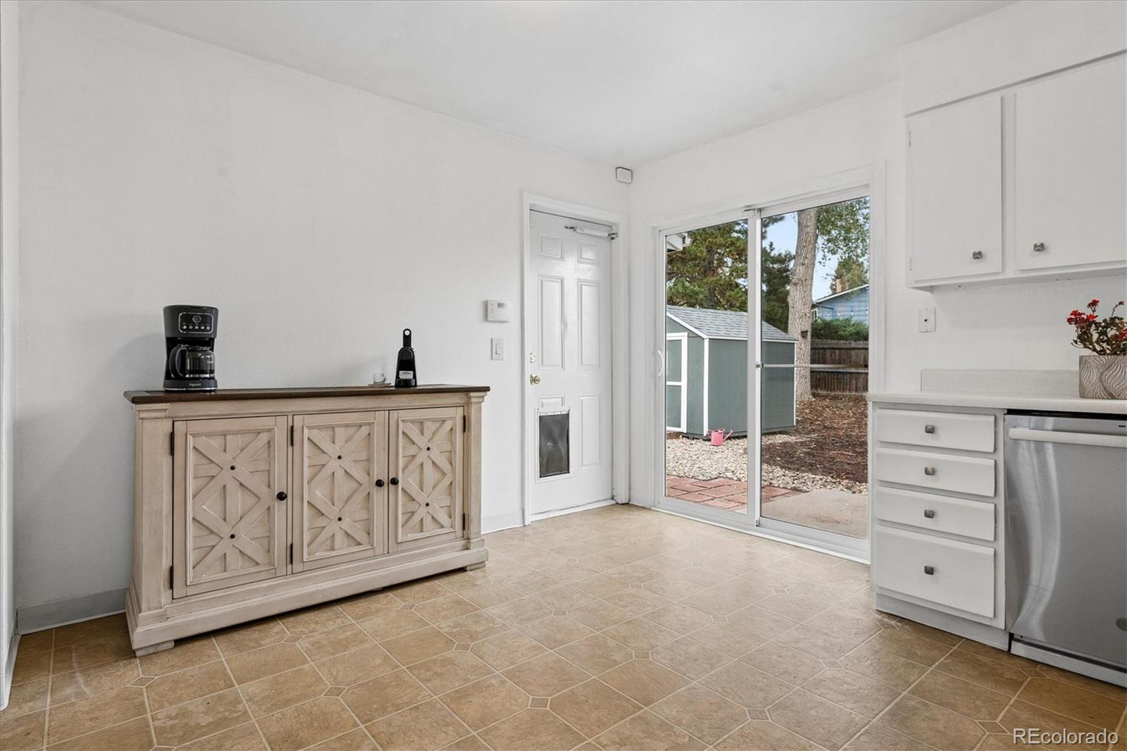 MLS Image #10 for 2591 s naples way,aurora, Colorado