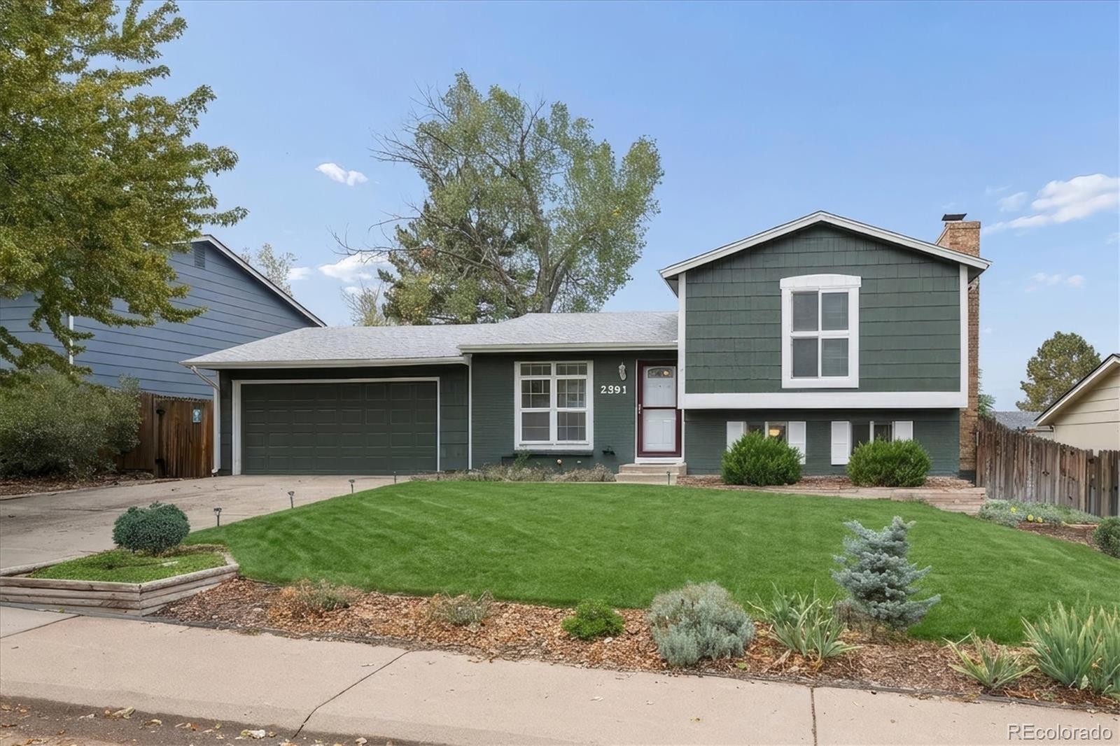 MLS Image #2 for 2591 s naples way,aurora, Colorado
