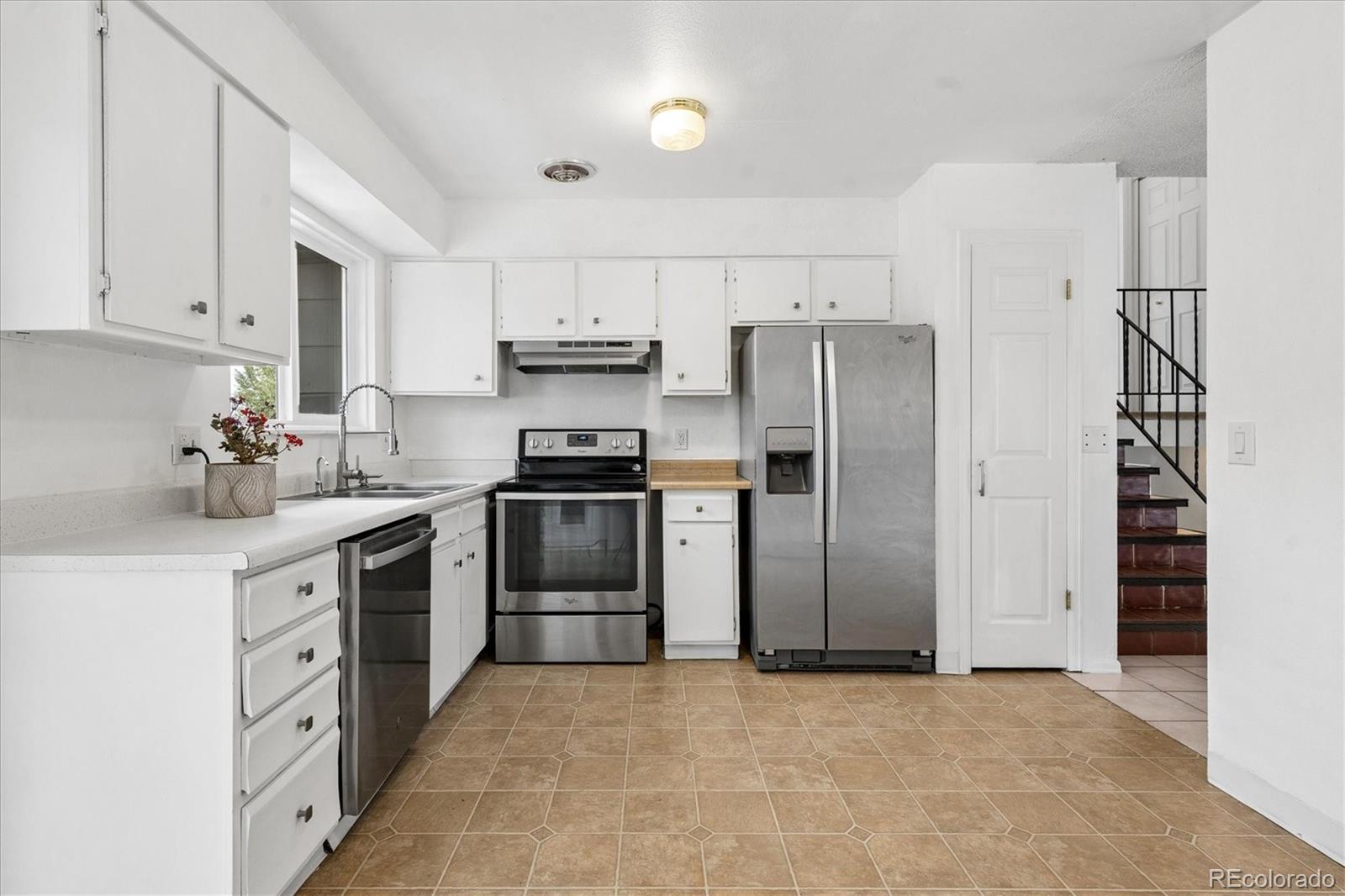 MLS Image #9 for 2591 s naples way,aurora, Colorado