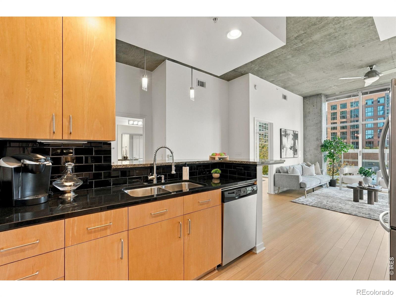 MLS Image #10 for 1700  bassett street 516,denver, Colorado