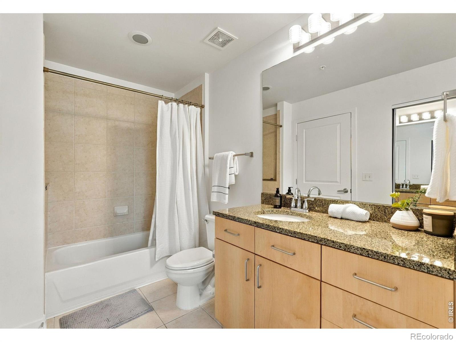 MLS Image #17 for 1700  bassett street 516,denver, Colorado