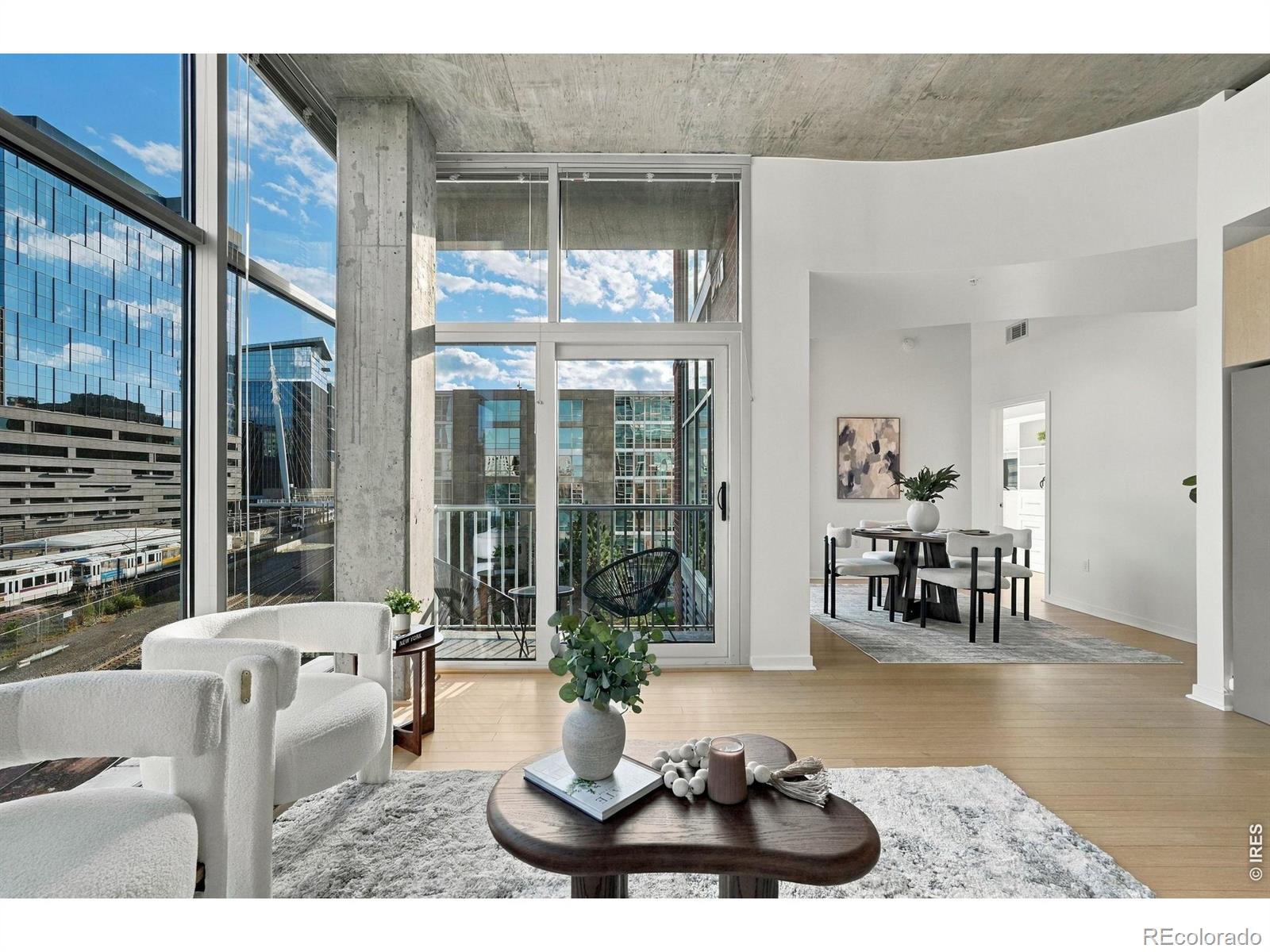 MLS Image #4 for 1700  bassett street 516,denver, Colorado