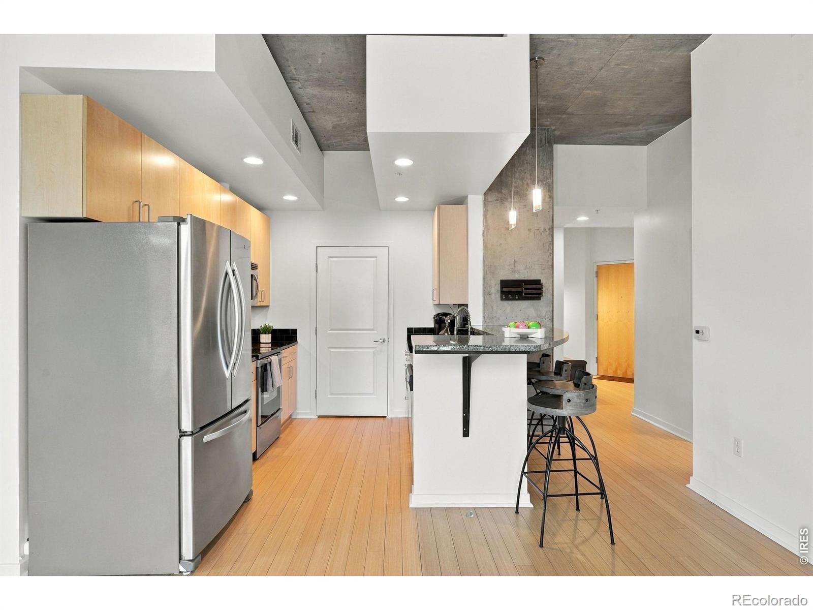 MLS Image #7 for 1700  bassett street 516,denver, Colorado