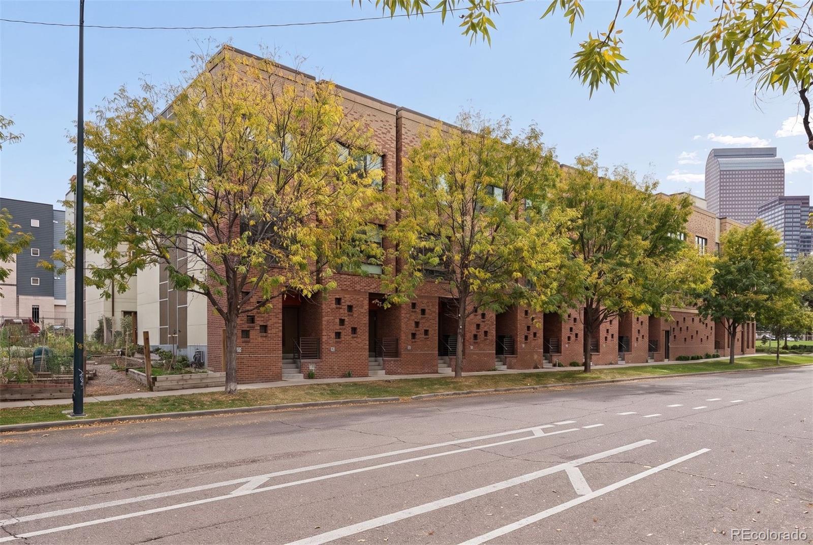 MLS Image #2 for 2200  tremont place,denver, Colorado