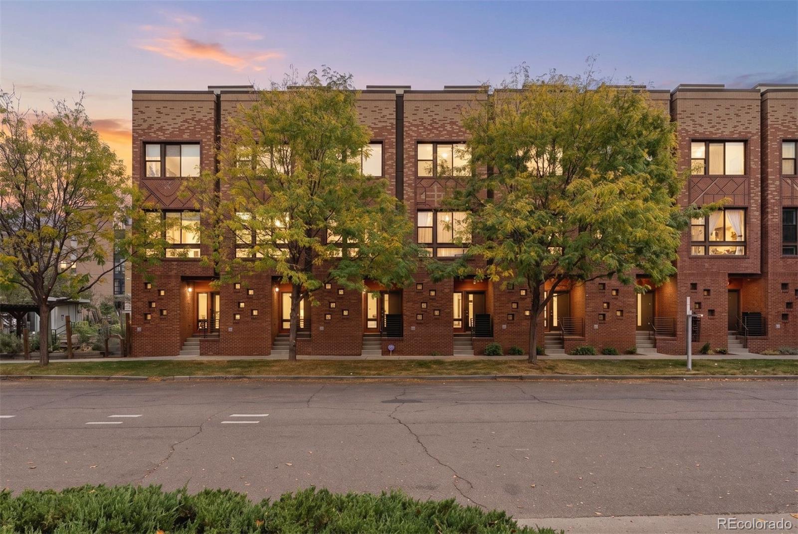 MLS Image #3 for 2200  tremont place,denver, Colorado