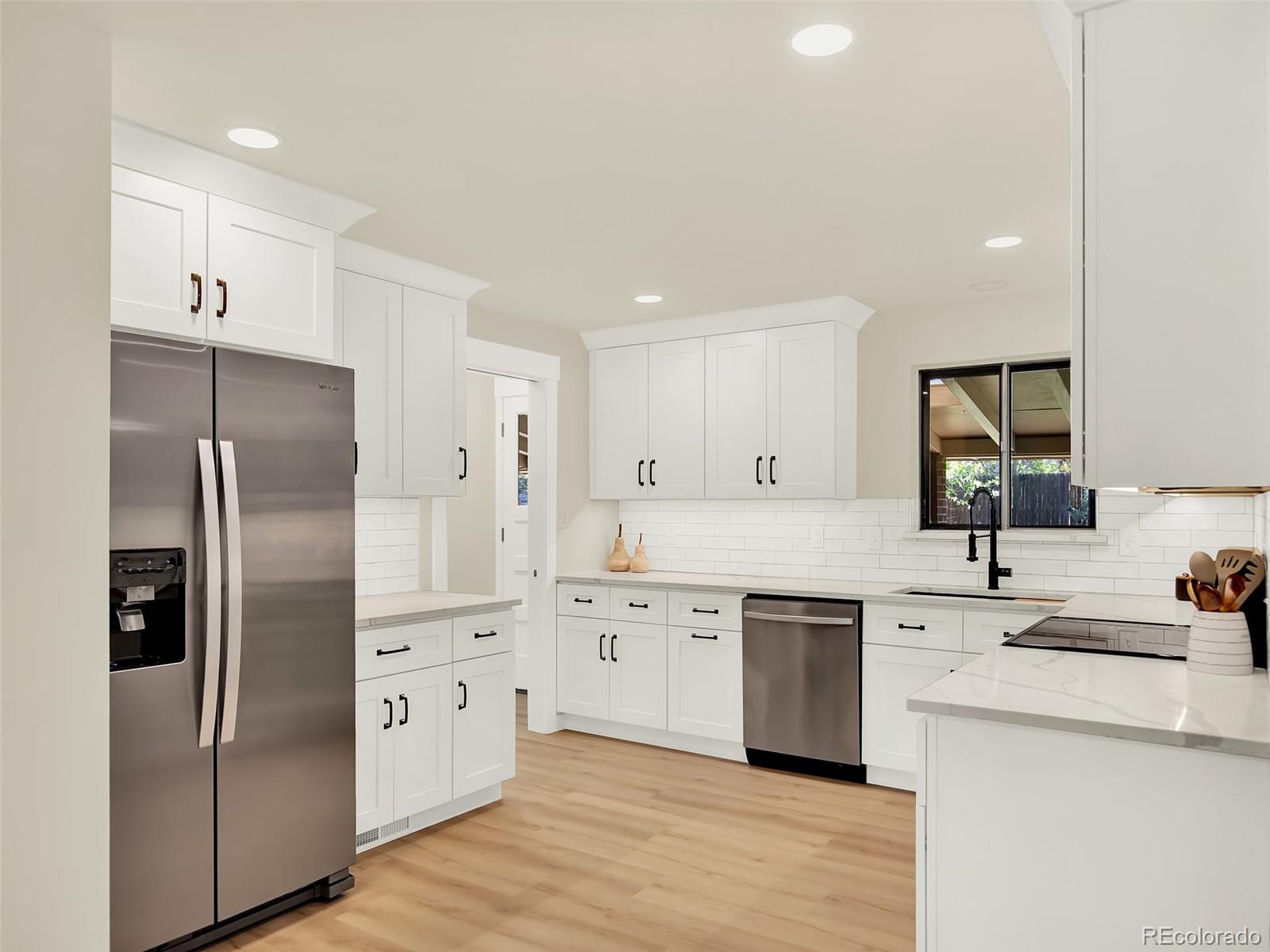 MLS Image #3 for 533 w easter avenue,littleton, Colorado
