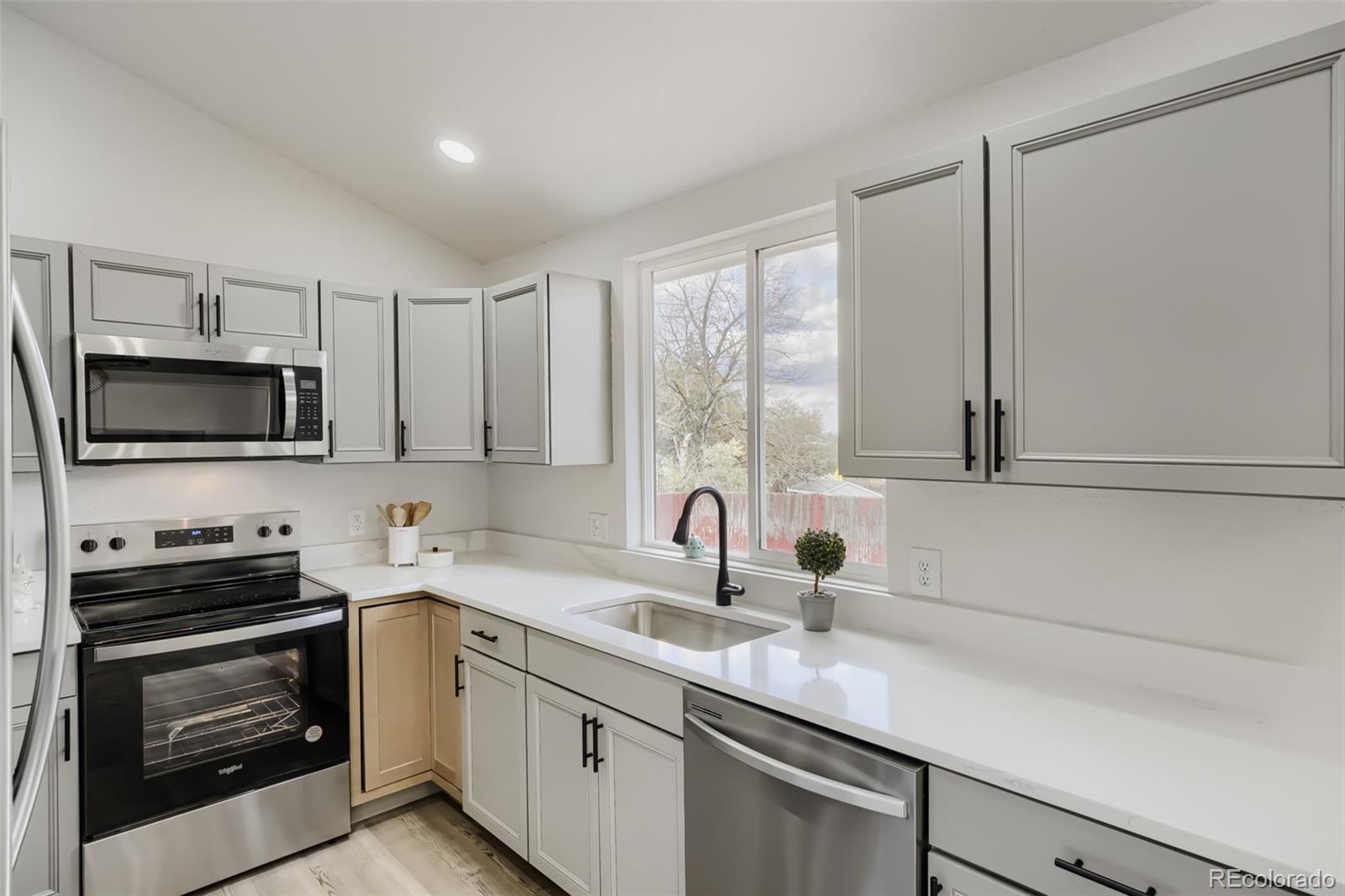 MLS Image #4 for 4059 s dunkirk way,aurora, Colorado