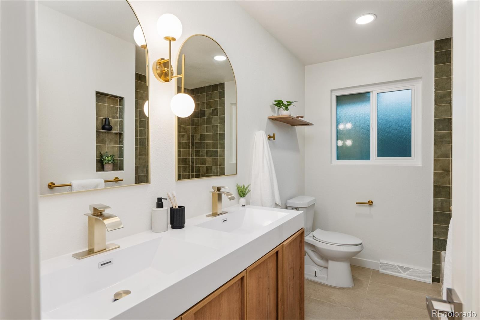 MLS Image #21 for 3413 s akron street,denver, Colorado