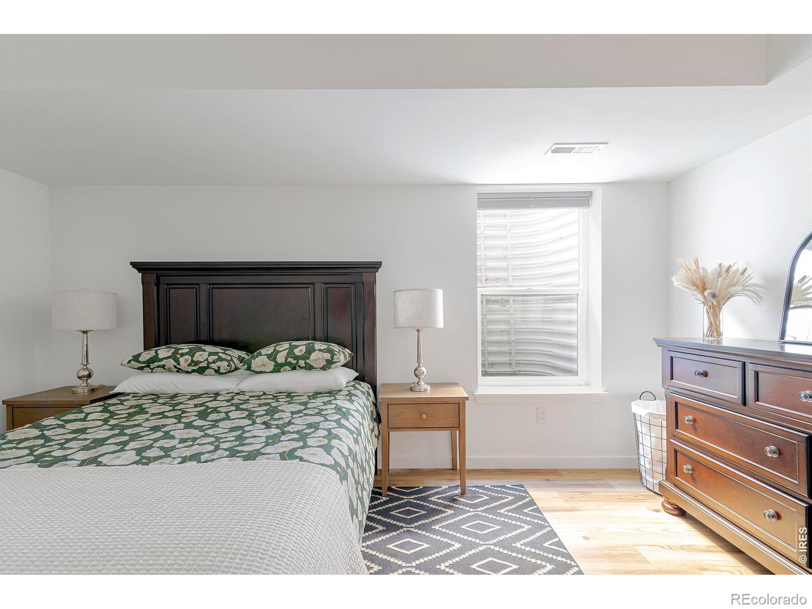 MLS Image #38 for 3955  utica street,denver, Colorado