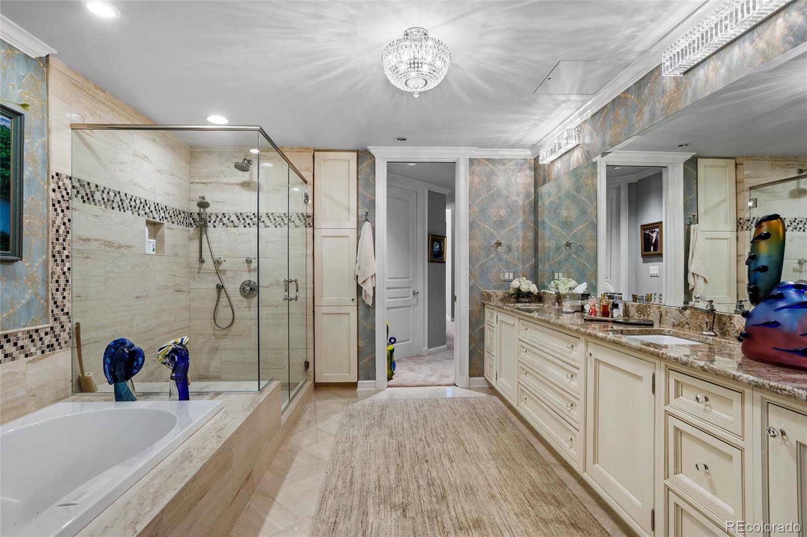 MLS Image #17 for 2400 e cherry creek south drive,denver, Colorado