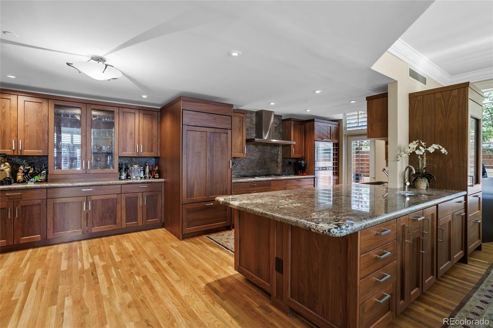 MLS Image #8 for 2400 e cherry creek south drive,denver, Colorado