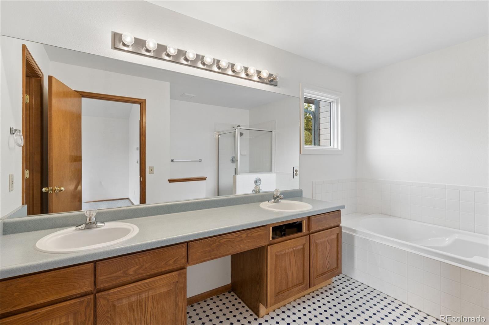 MLS Image #17 for 1030  beacon hill way,colorado springs, Colorado