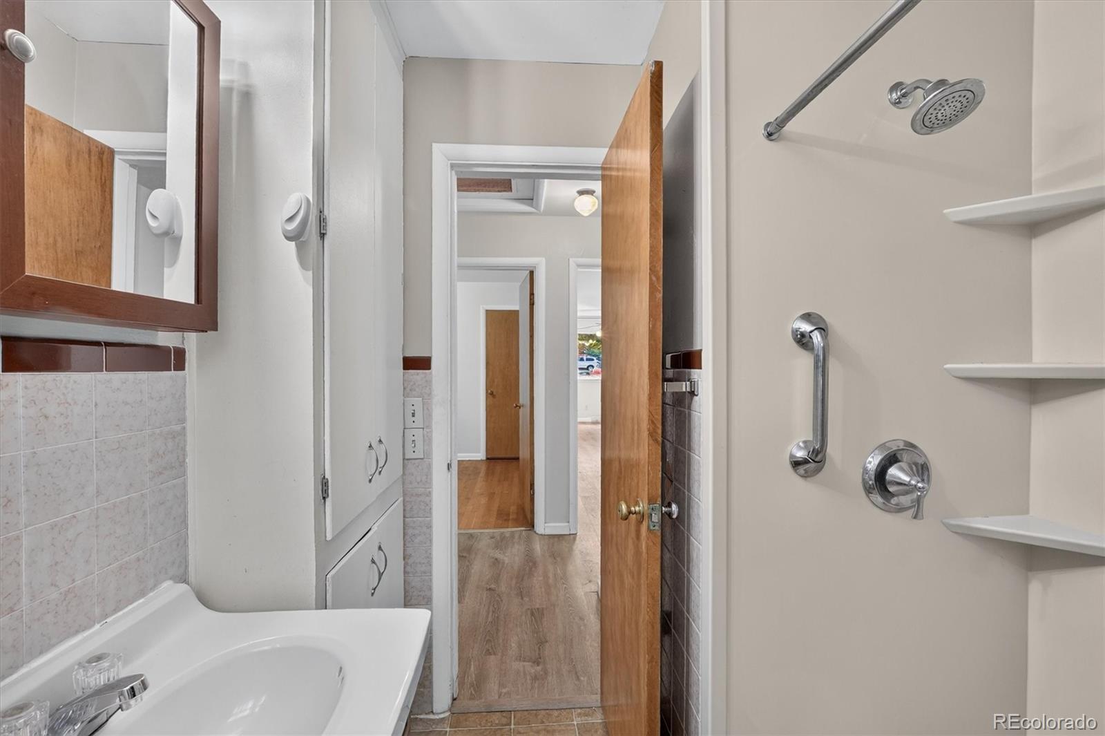 MLS Image #10 for 1501 s utica street,denver, Colorado