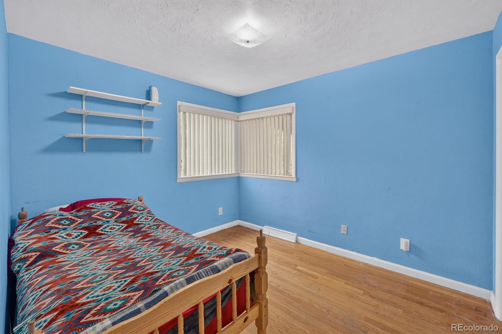 MLS Image #13 for 1501 s utica street,denver, Colorado