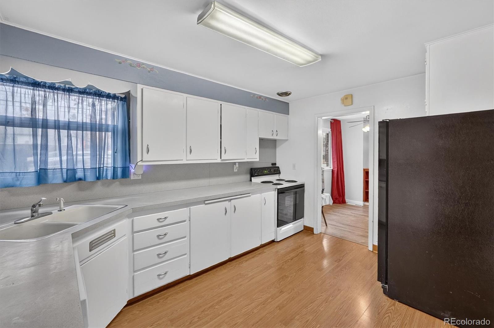 MLS Image #7 for 1501 s utica street,denver, Colorado