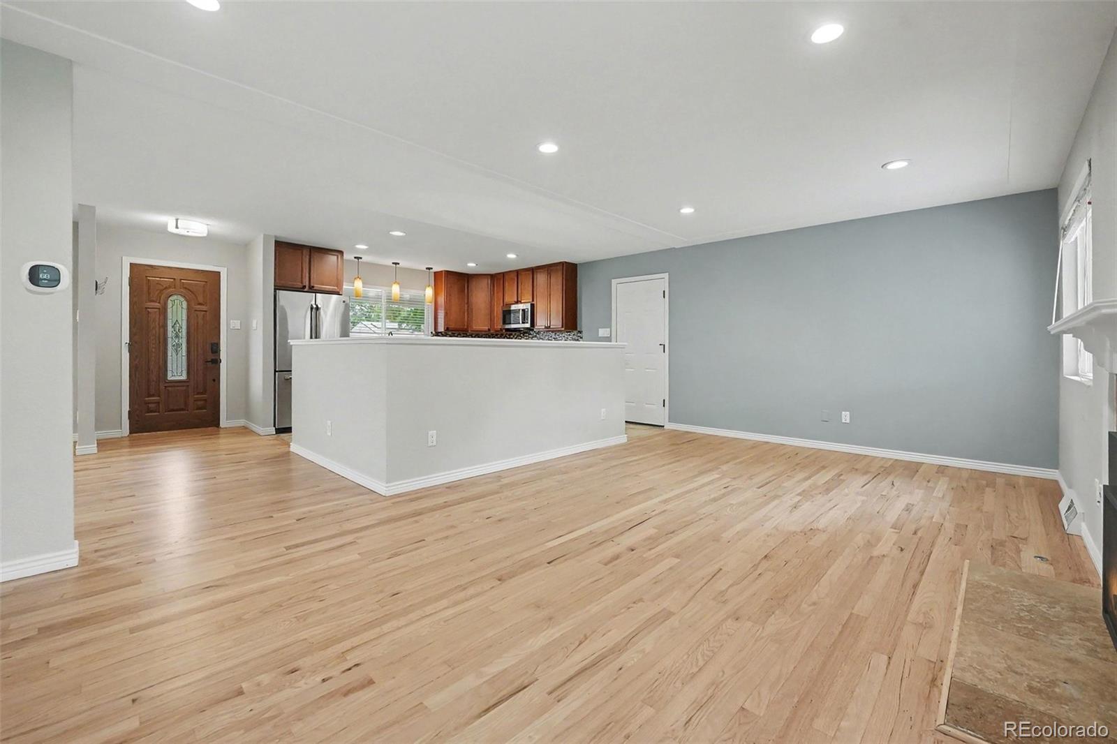 MLS Image #4 for 785 s glencoe street,denver, Colorado