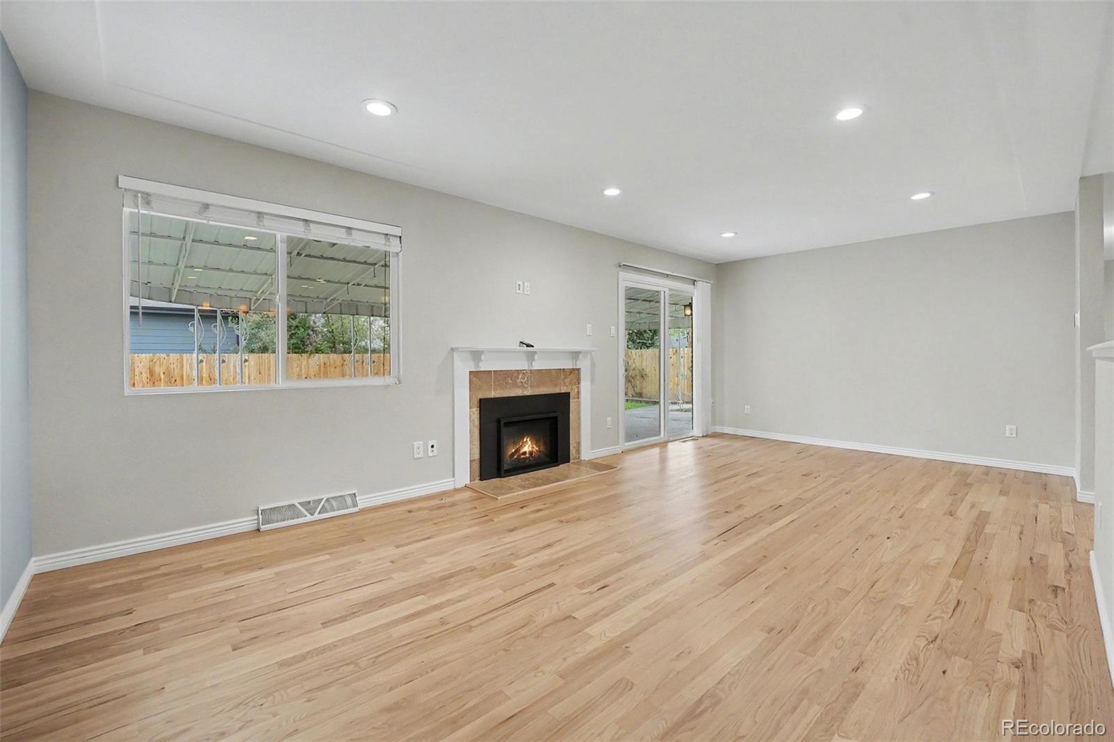 MLS Image #5 for 785 s glencoe street,denver, Colorado