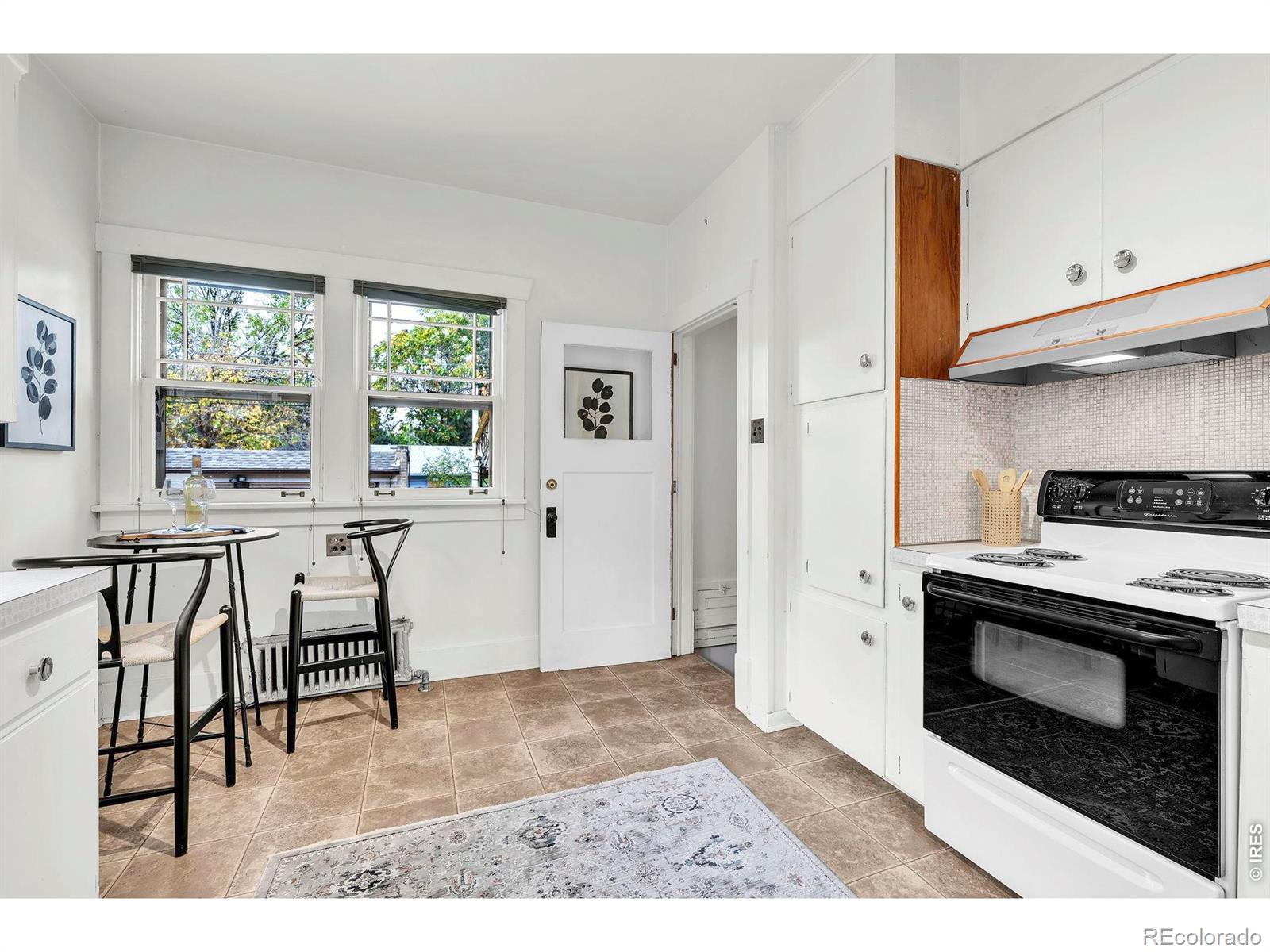 MLS Image #13 for 685 s emerson street,denver, Colorado