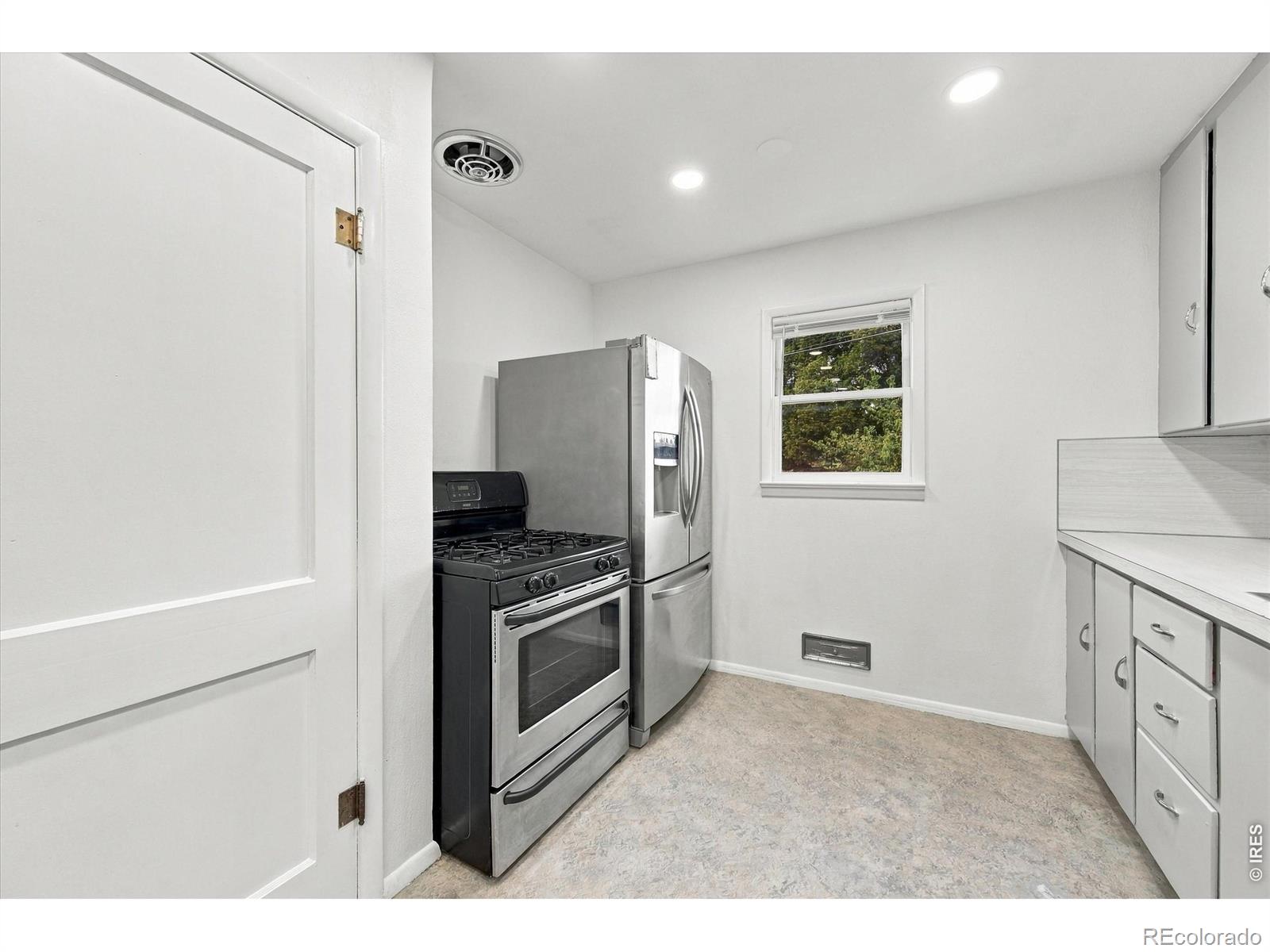 MLS Image #10 for 635 e 16th street,loveland, Colorado