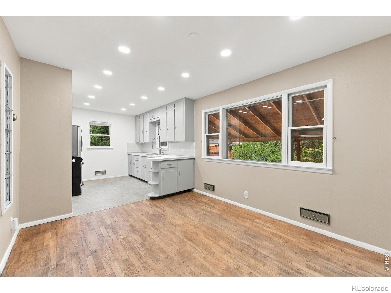 MLS Image #7 for 635 e 16th street,loveland, Colorado