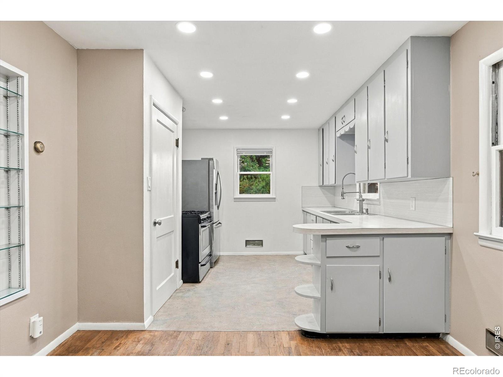 MLS Image #8 for 635 e 16th street,loveland, Colorado