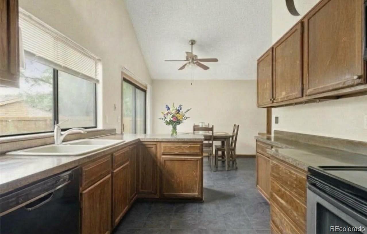 MLS Image #4 for 59 s eagle circle ,aurora, Colorado