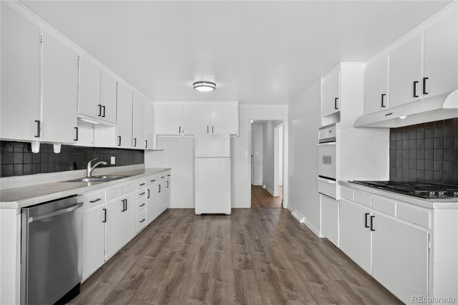 MLS Image #6 for 6641 w 52nd avenue,arvada, Colorado