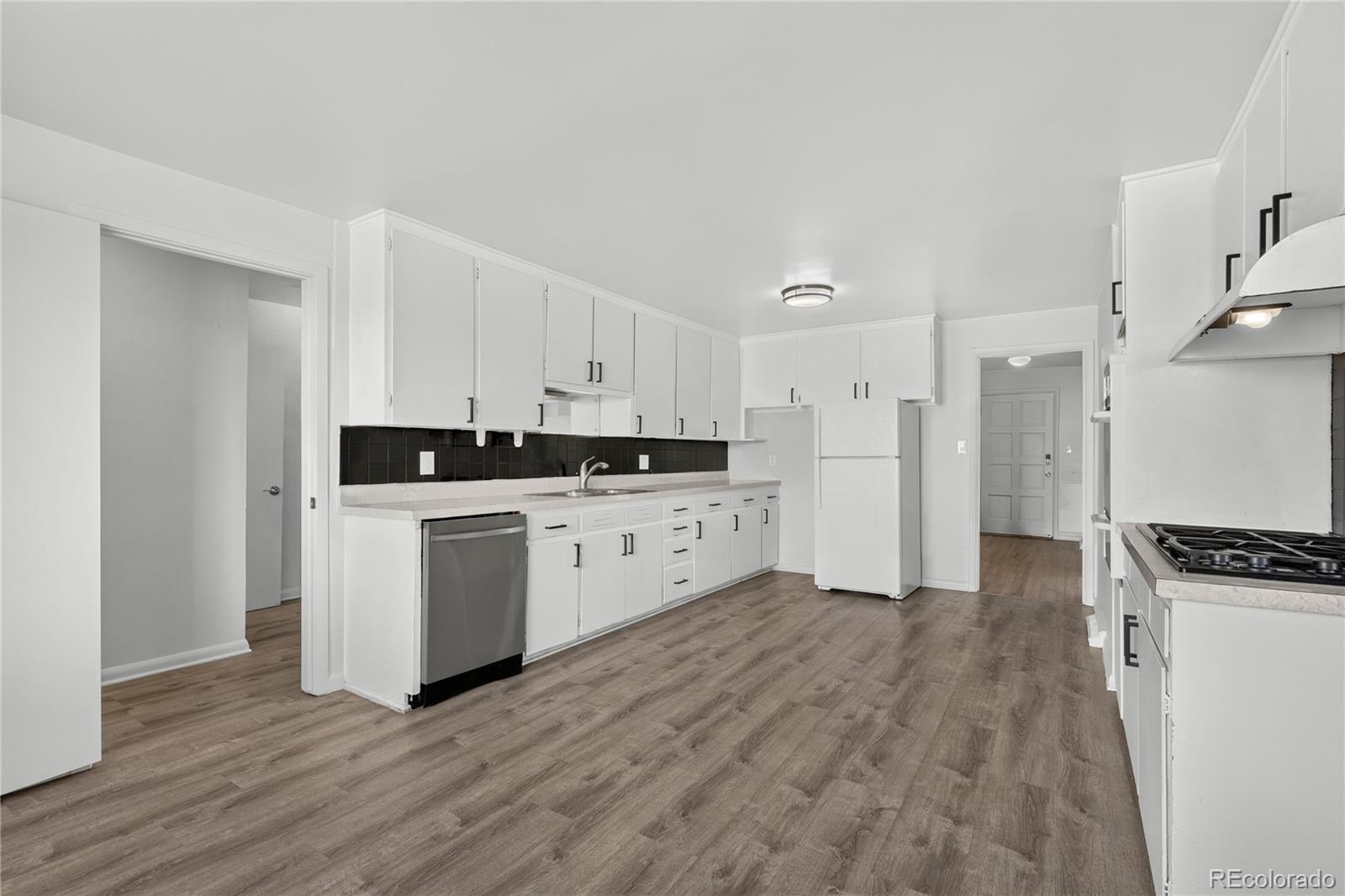 MLS Image #7 for 6641 w 52nd avenue,arvada, Colorado