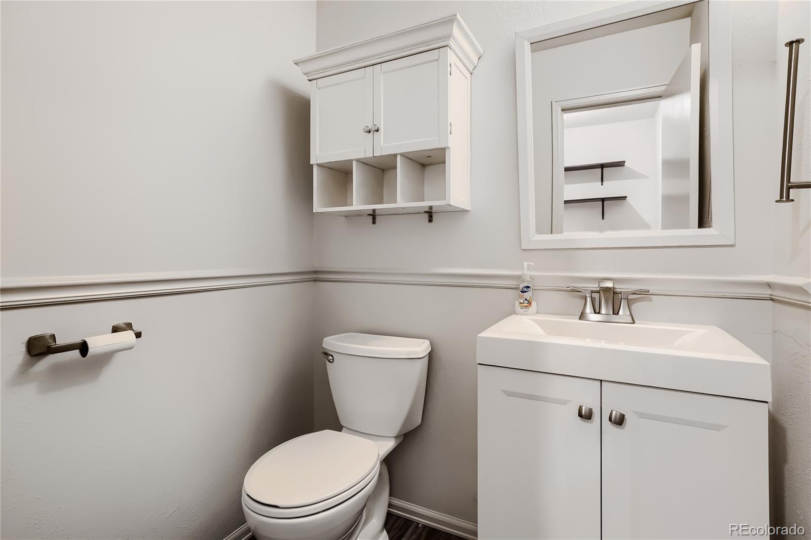 MLS Image #10 for 8837 w plymouth avenue,littleton, Colorado