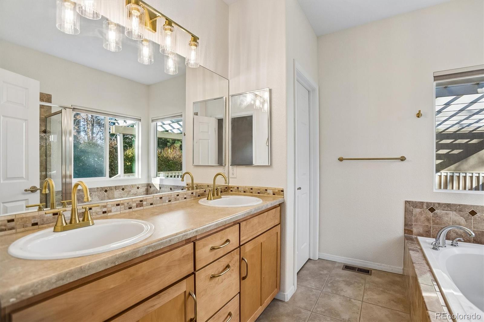 MLS Image #18 for 1928 e 167th avenue,thornton, Colorado