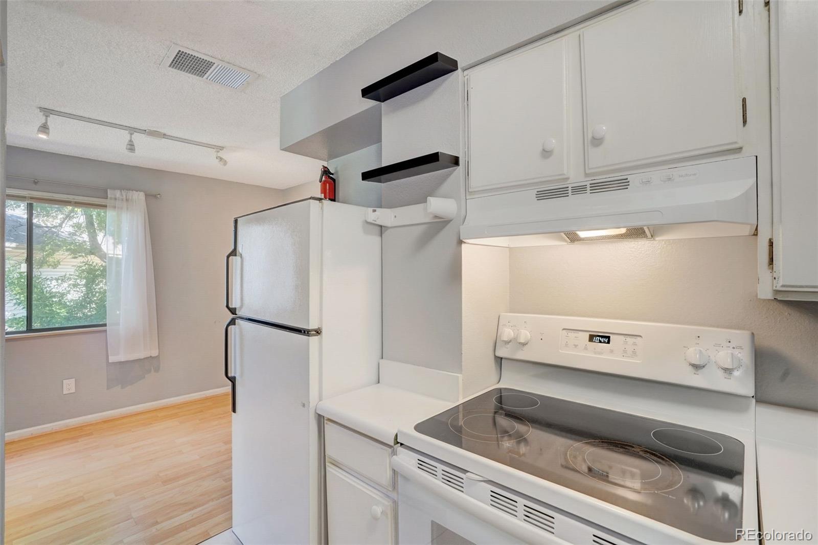 MLS Image #10 for 1705  heatheridge road,fort collins, Colorado