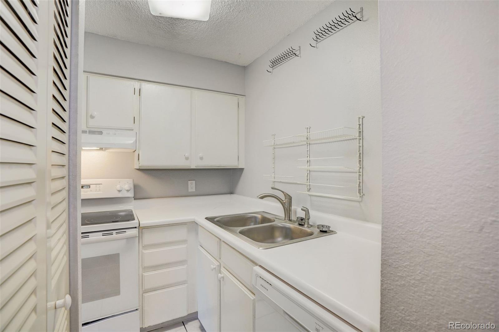 MLS Image #11 for 1705  heatheridge road,fort collins, Colorado