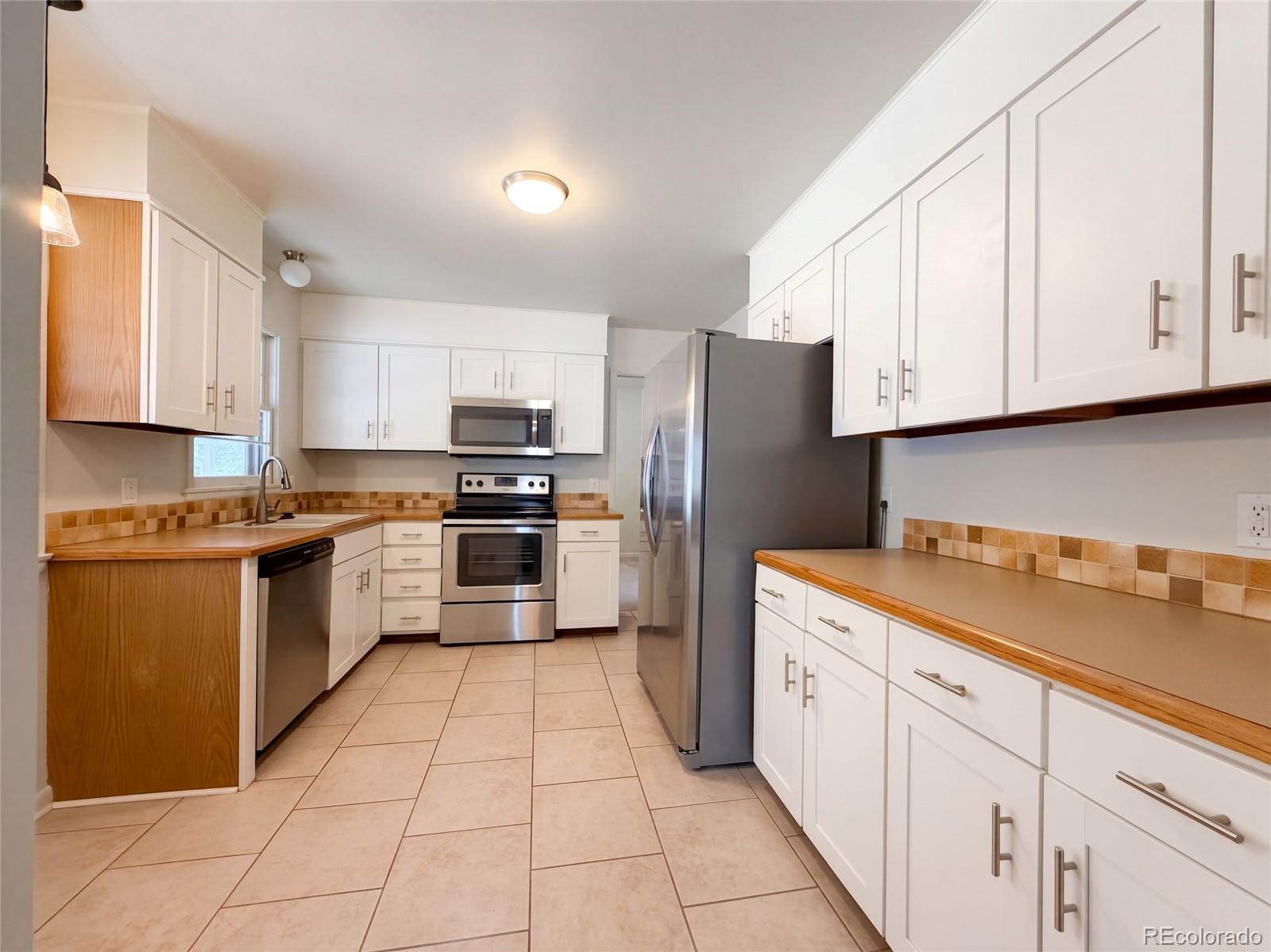MLS Image #11 for 2428  15th avenue court,greeley, Colorado