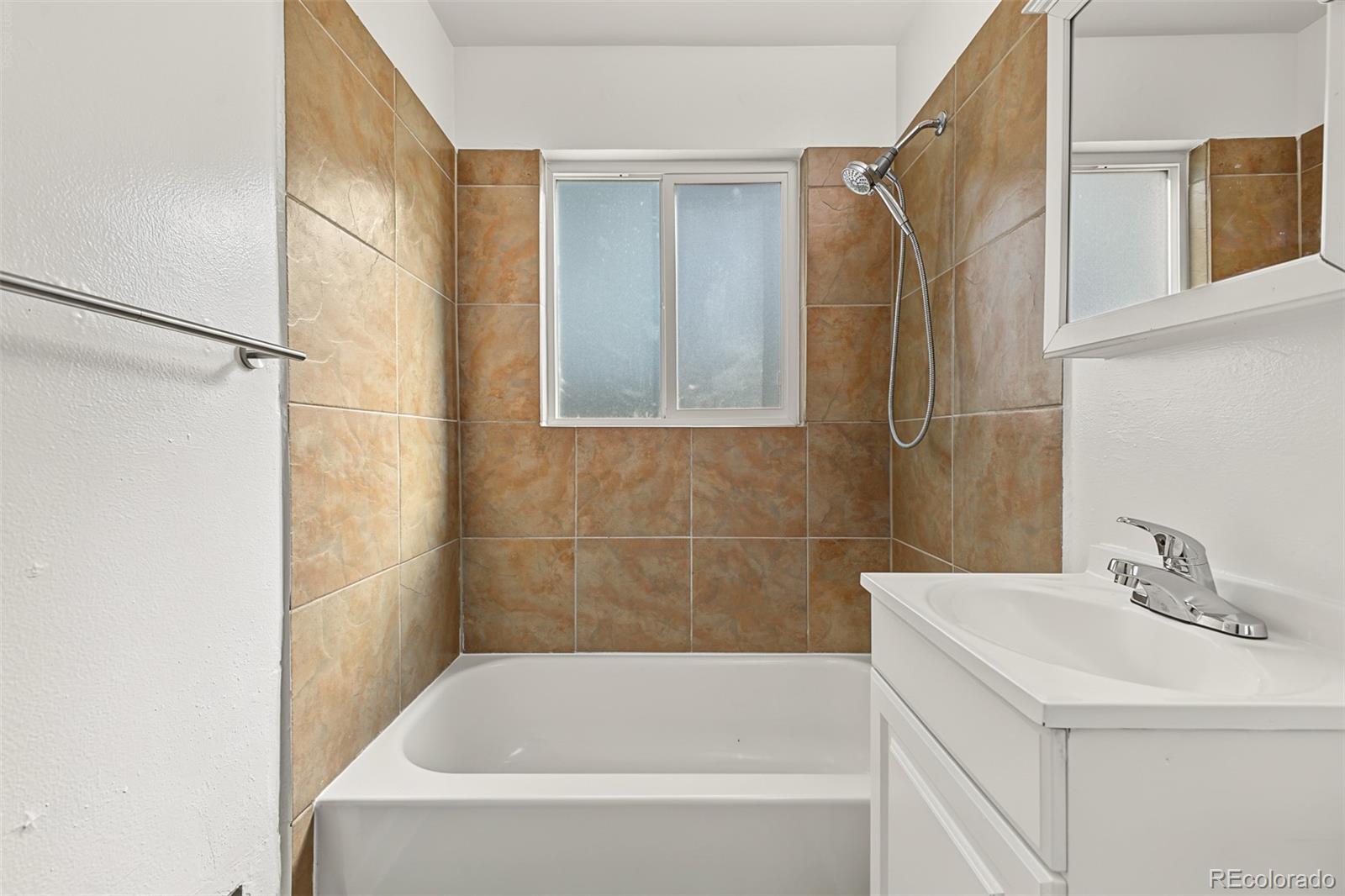 MLS Image #22 for 820  oakland street,aurora, Colorado