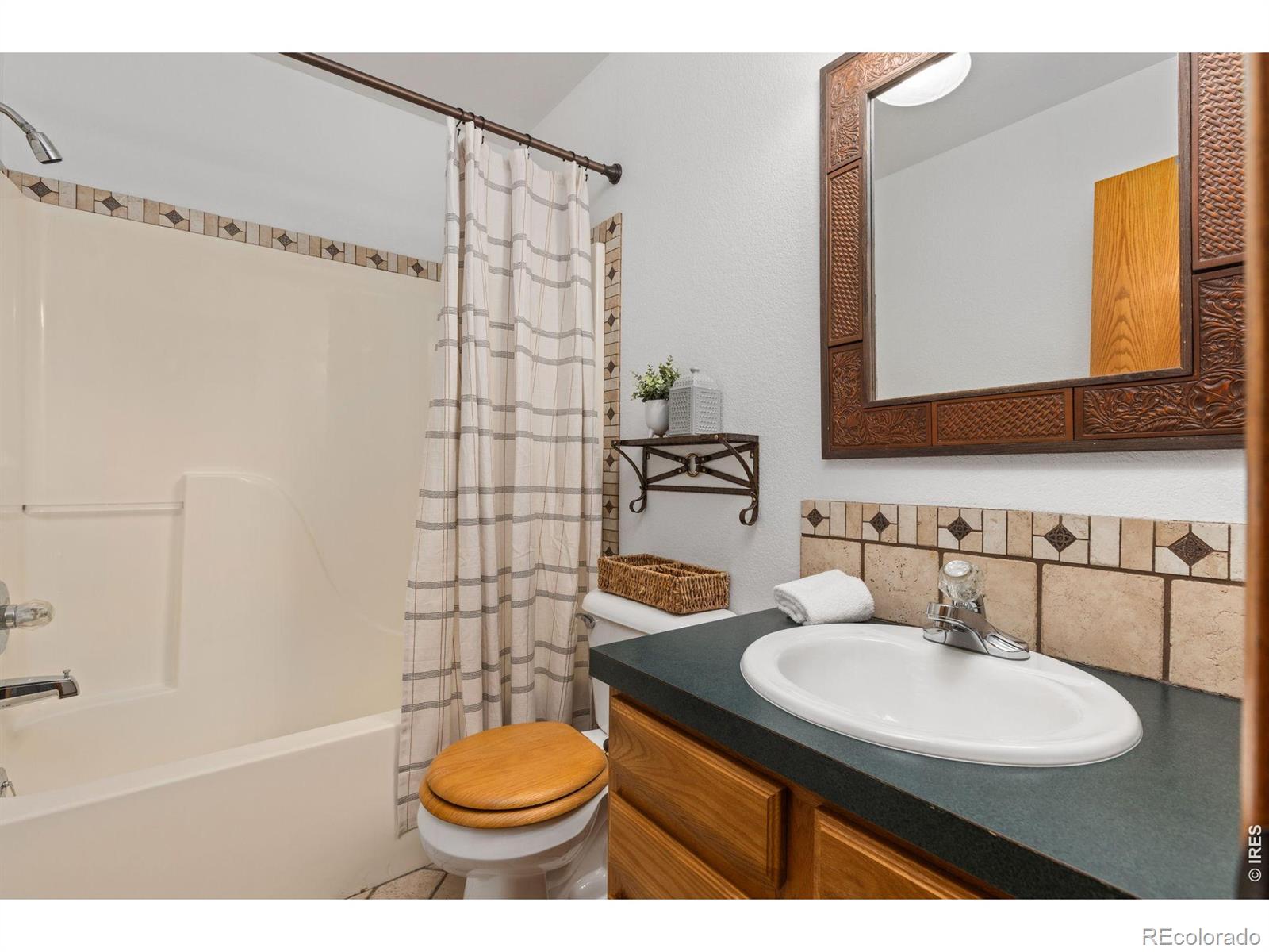 MLS Image #16 for 855 n 7th street,johnstown, Colorado