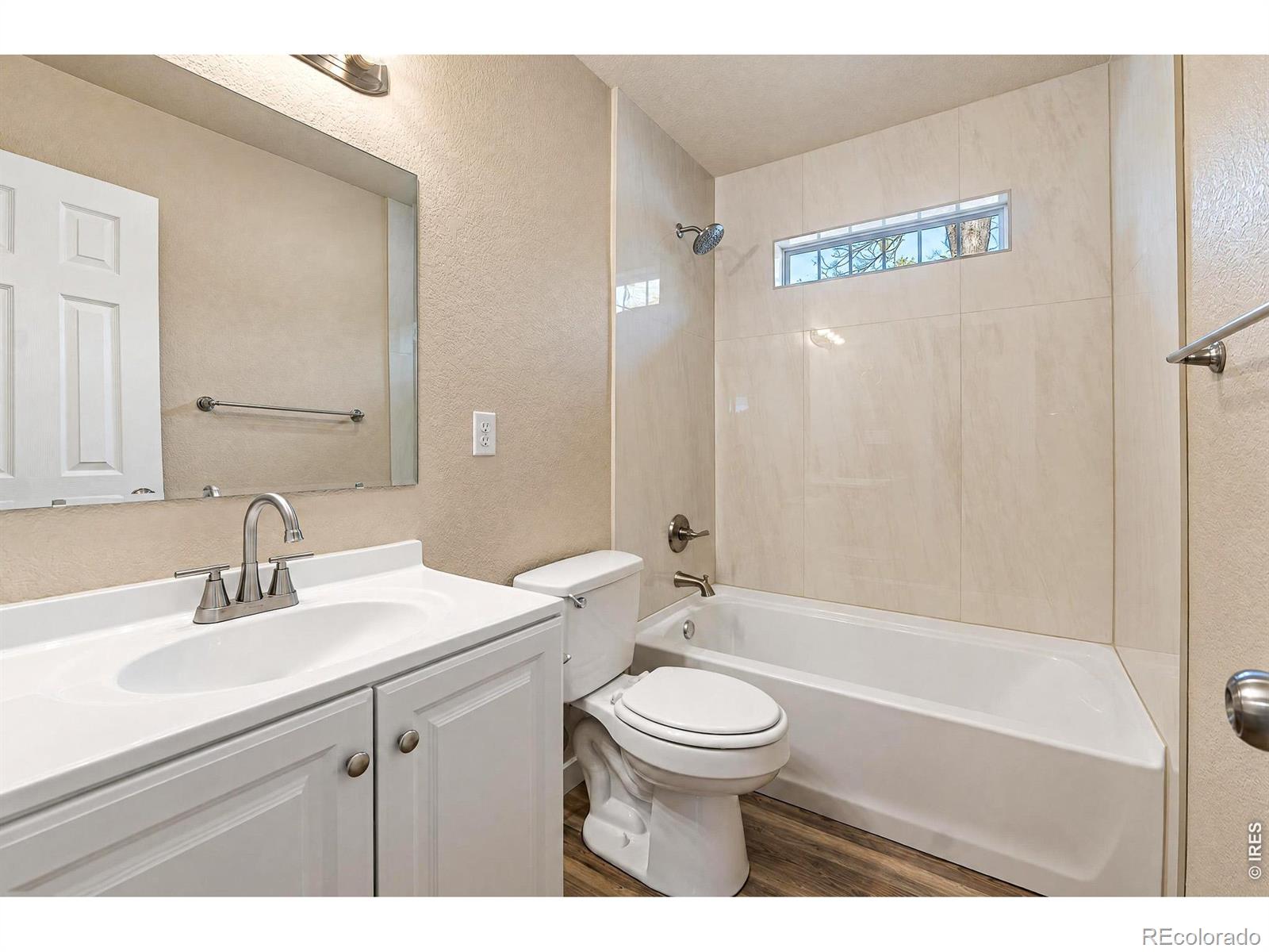 MLS Image #11 for 3357  19th st dr,greeley, Colorado