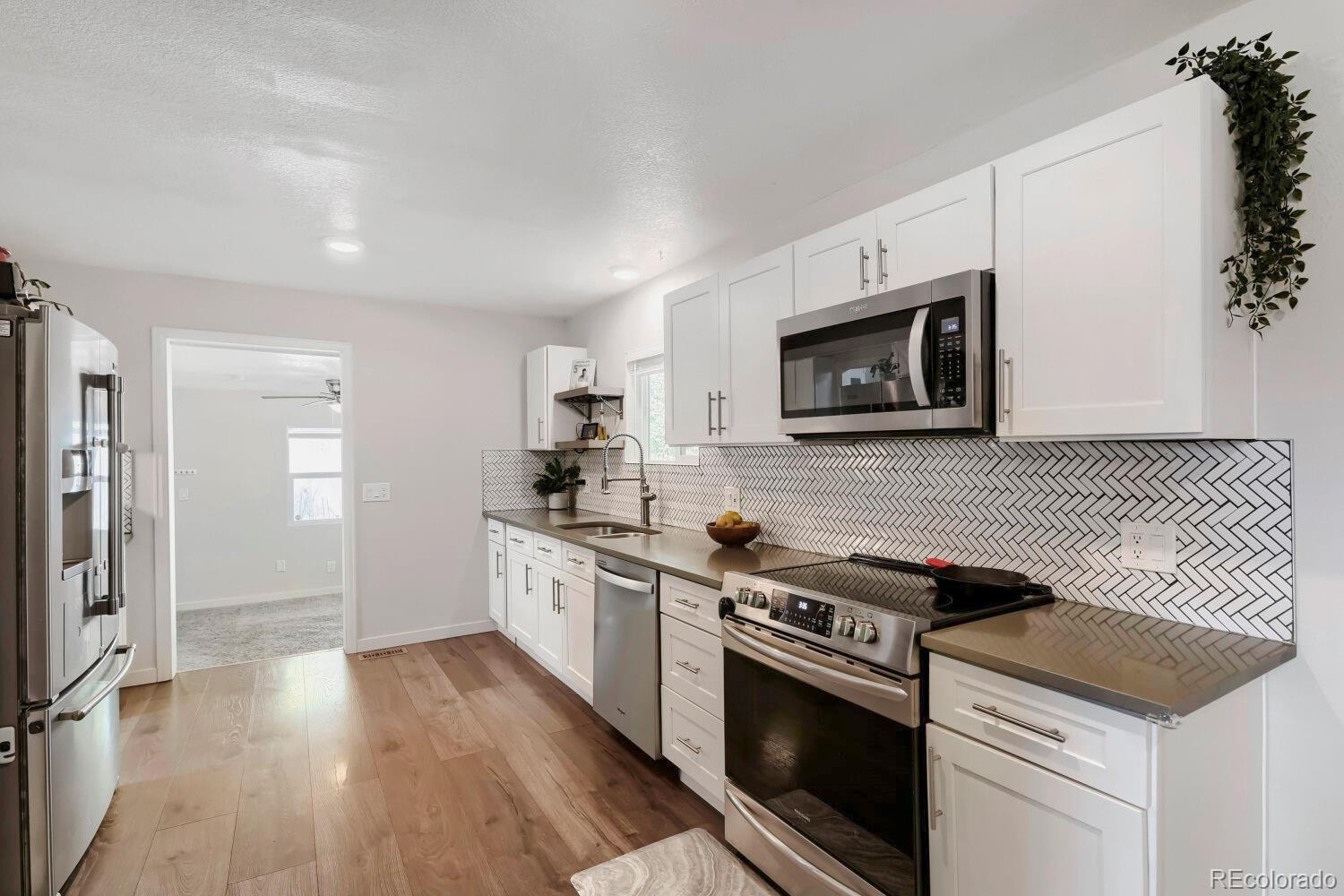 MLS Image #7 for 706  hover street,longmont, Colorado