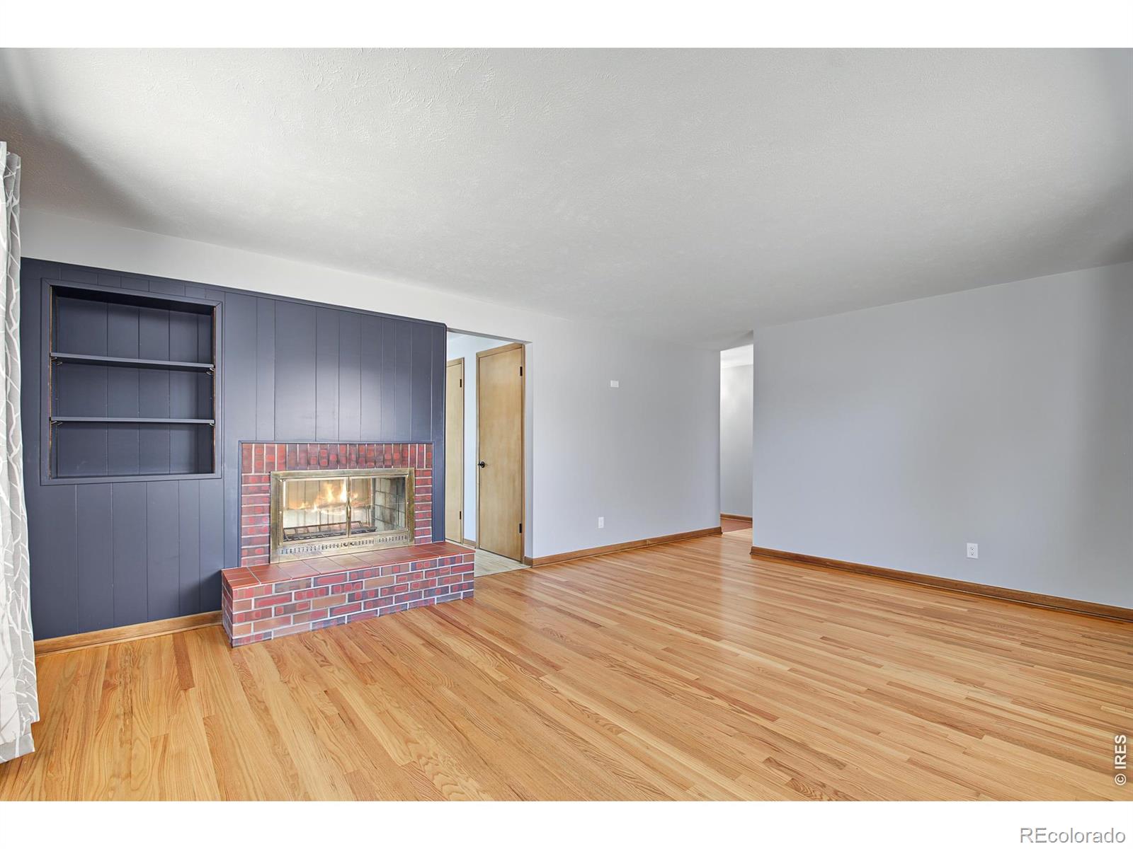 MLS Image #4 for 2408 s utica street,denver, Colorado