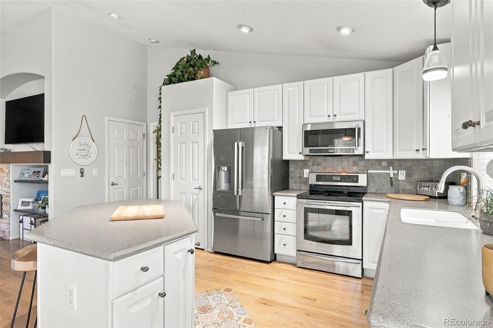 MLS Image #3 for 11853  high desert road,parker, Colorado