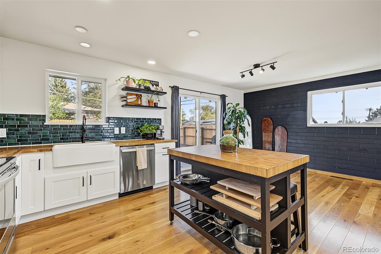 MLS Image #9 for 8420  clarkson street,denver, Colorado