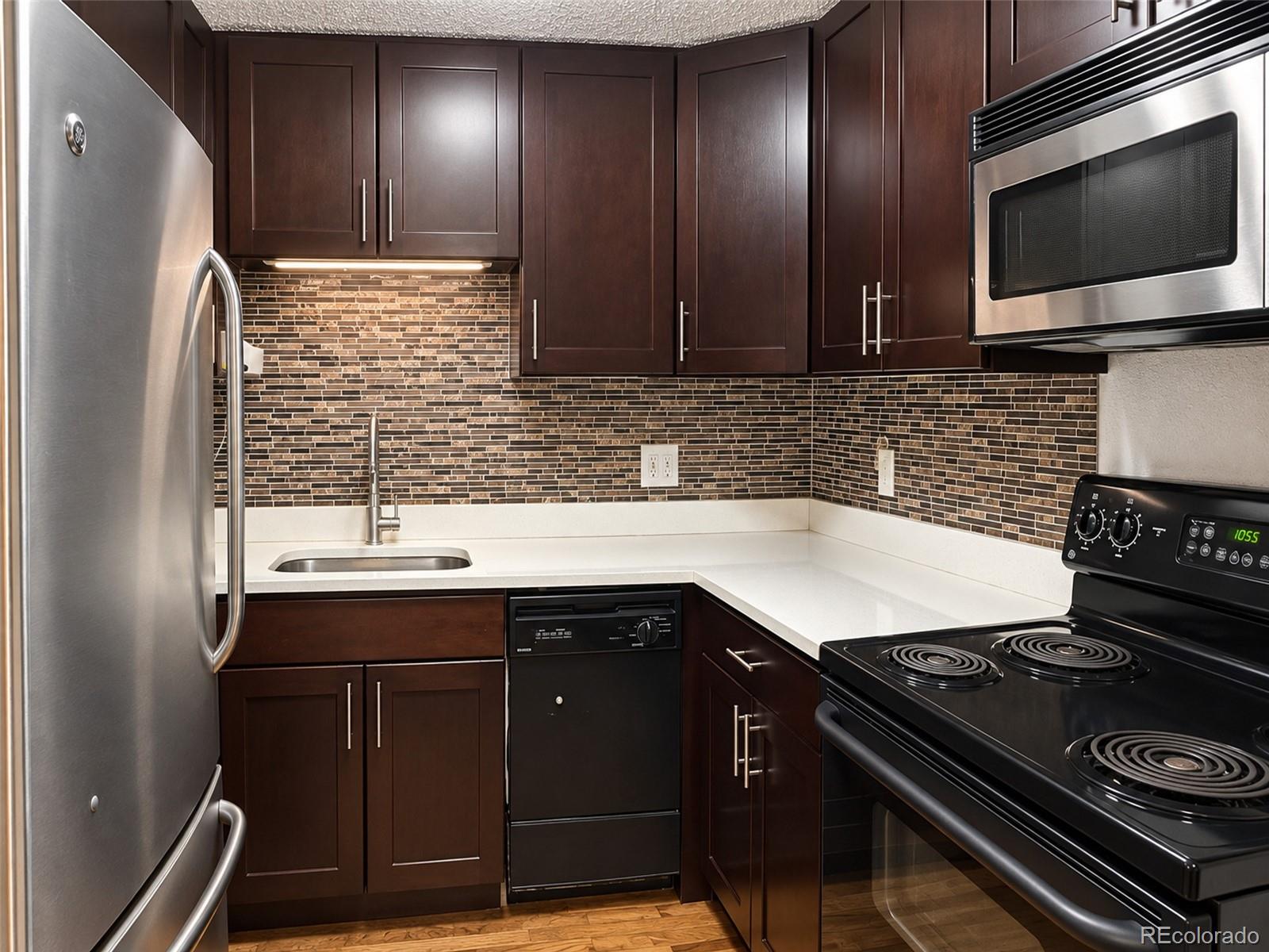 MLS Image #5 for 1410  york street 16,denver, Colorado