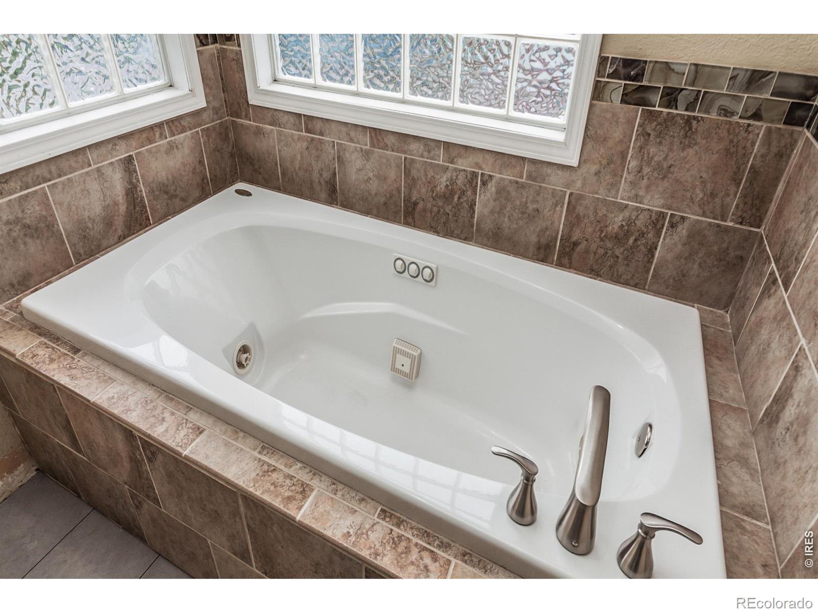 MLS Image #32 for 2006  pacific court,fort collins, Colorado