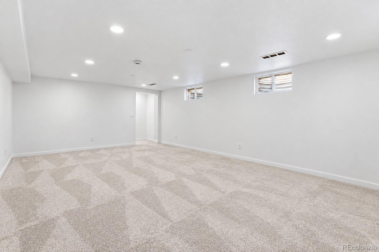 MLS Image #11 for 2631 s green court,denver, Colorado